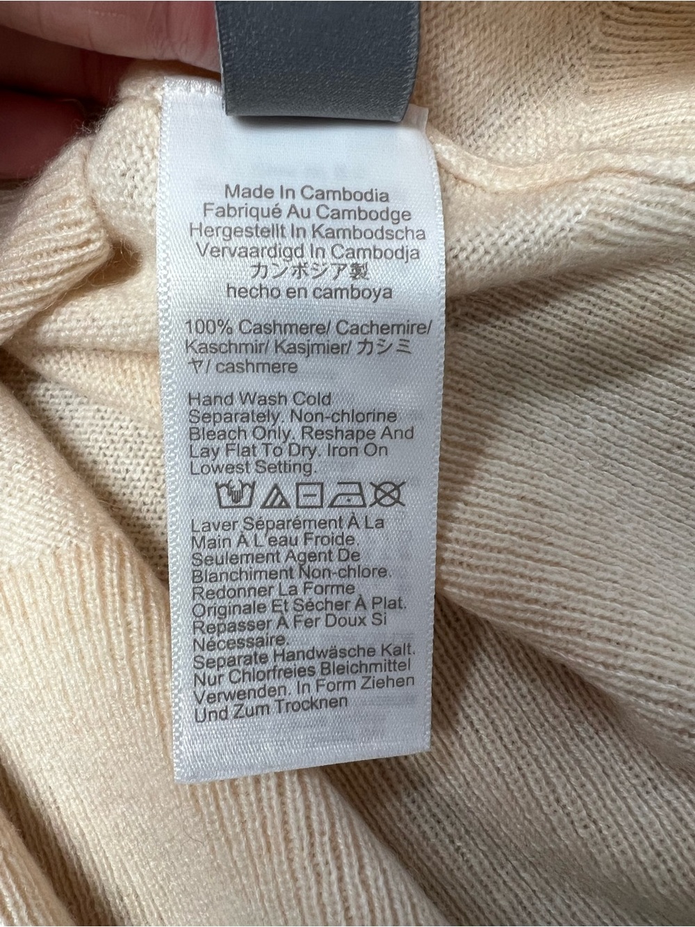 J. Crew Cashmere classic-fit crewneck sweater Heather Natural Cream Size Medium - Picture 9 of 10